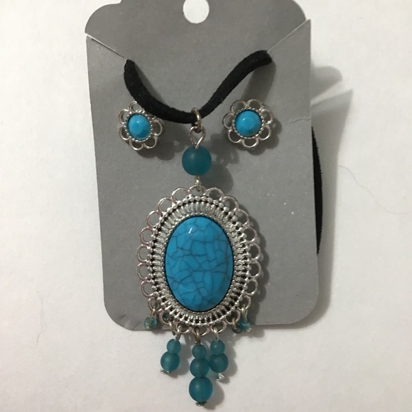 Turquoise Silver Tone Necklace Suede band Earrings - Picture 1 of 8